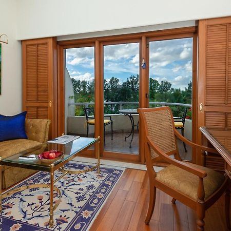 فندق ذا أوبروي بنجلور بنغالور المظهر الخارجي الصورة A room at the Taj Bengal