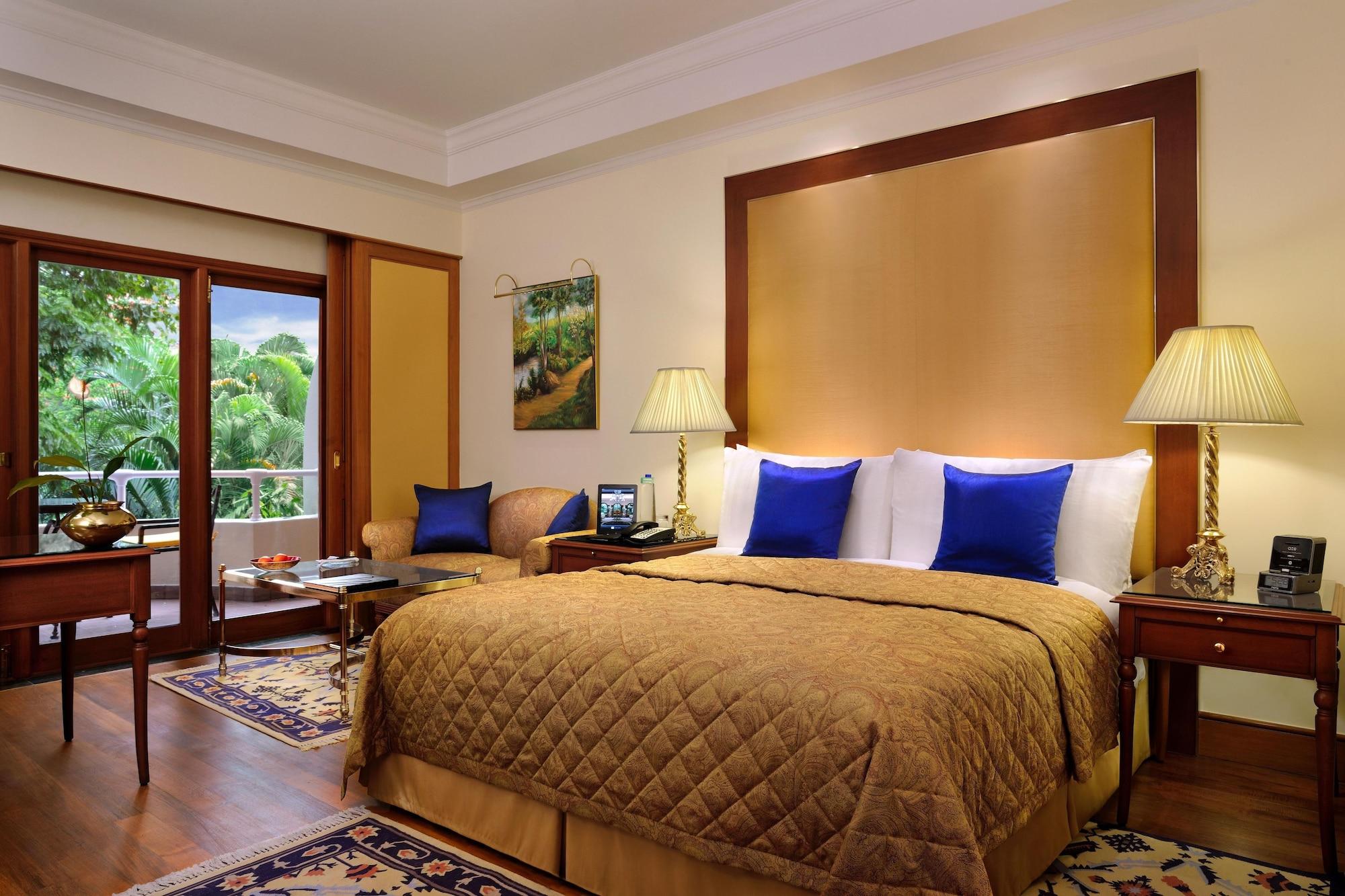 فندق ذا أوبروي بنجلور بنغالور المظهر الخارجي الصورة A room at the Taj Bengal